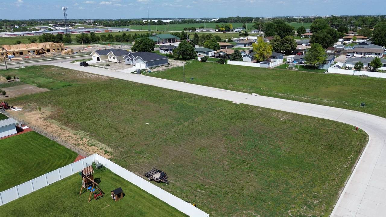 603 6th Street - Photo 1