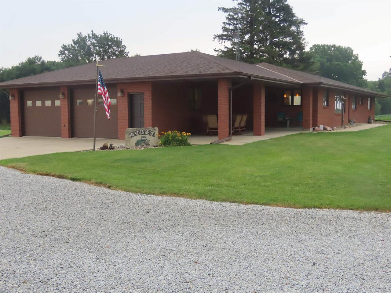 3341 Q Road - Photo 1