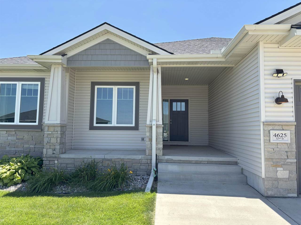 4625 32nd Street - Photo 1