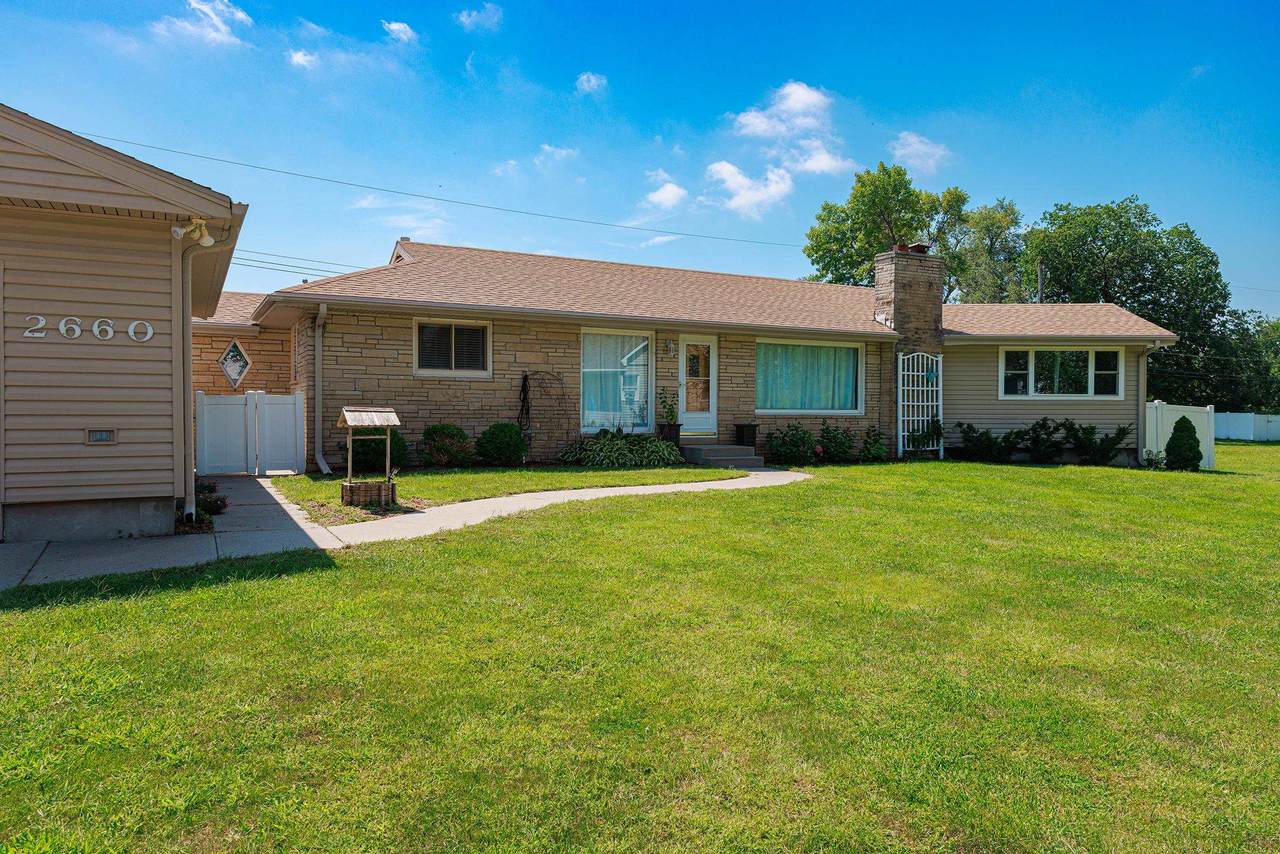 2660 Pioneer Place - Photo 1