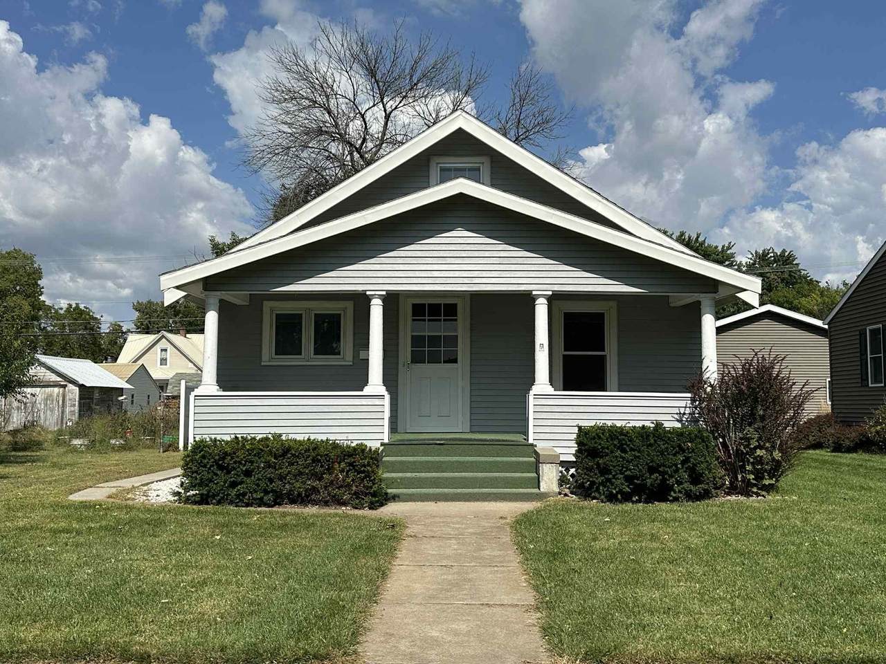 1414 8th Street - Photo 1