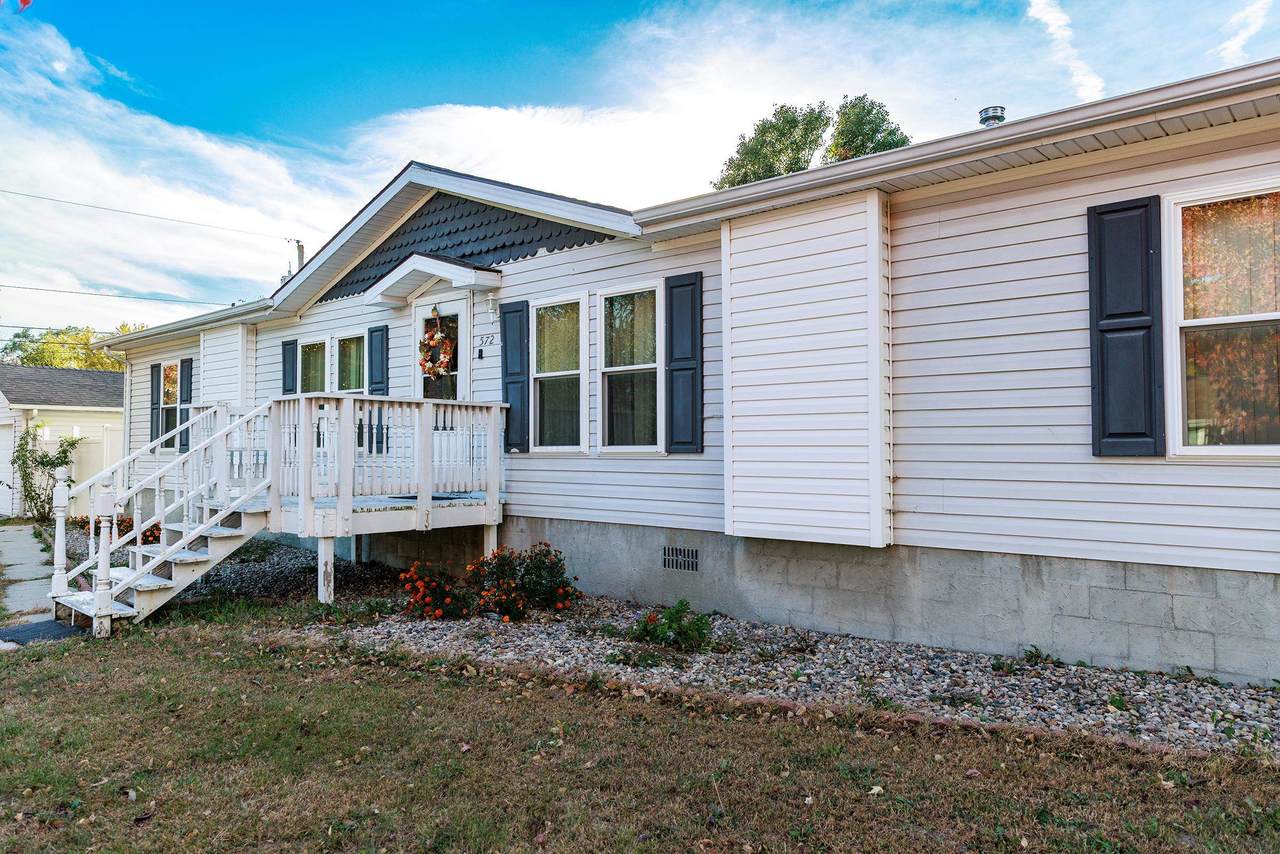 572 25th Avenue - Photo 1