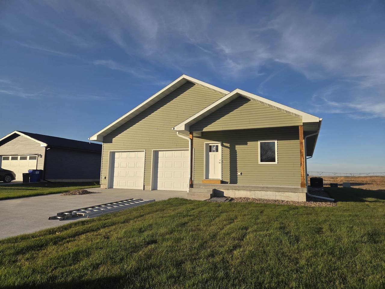 610 23rd Street - Photo 1