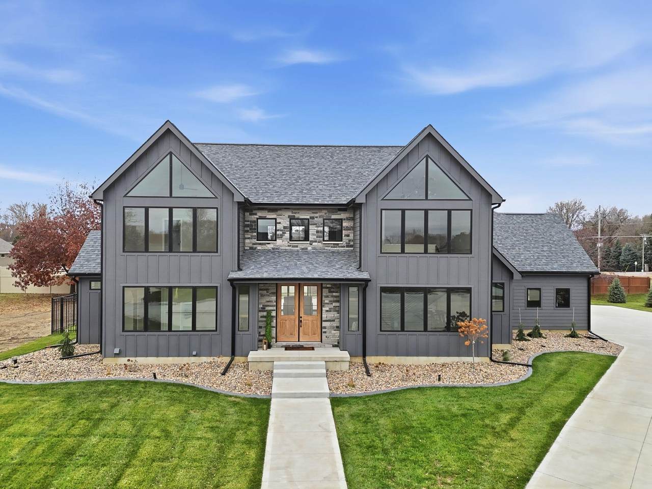 4727 Lambert Place - Photo 1