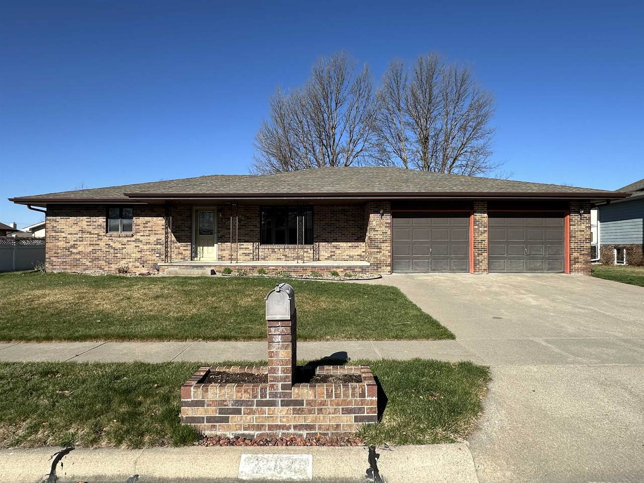 3164 37th Avenue - Photo 1