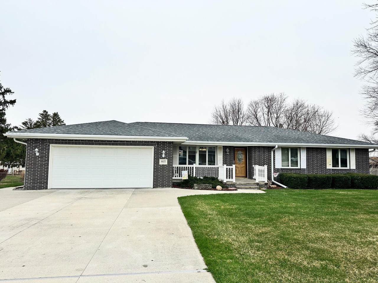 4621 Hillcrest Drive - Photo 1