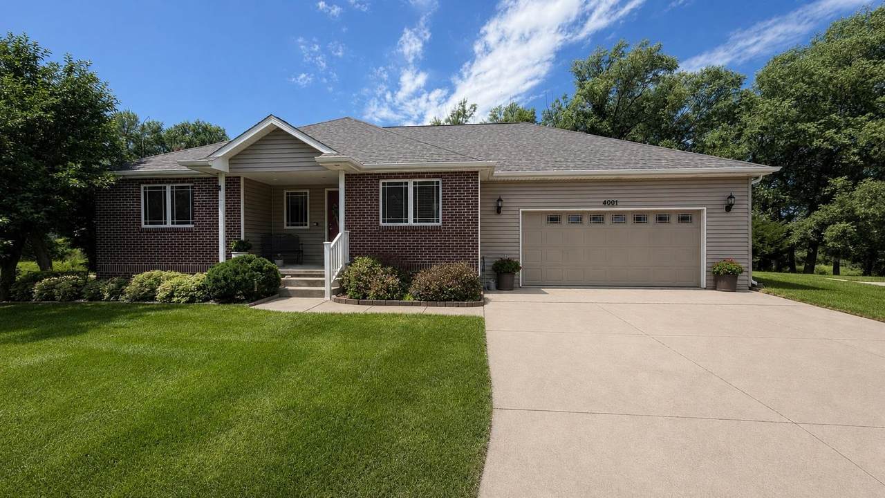 4001 87th Street - Photo 1