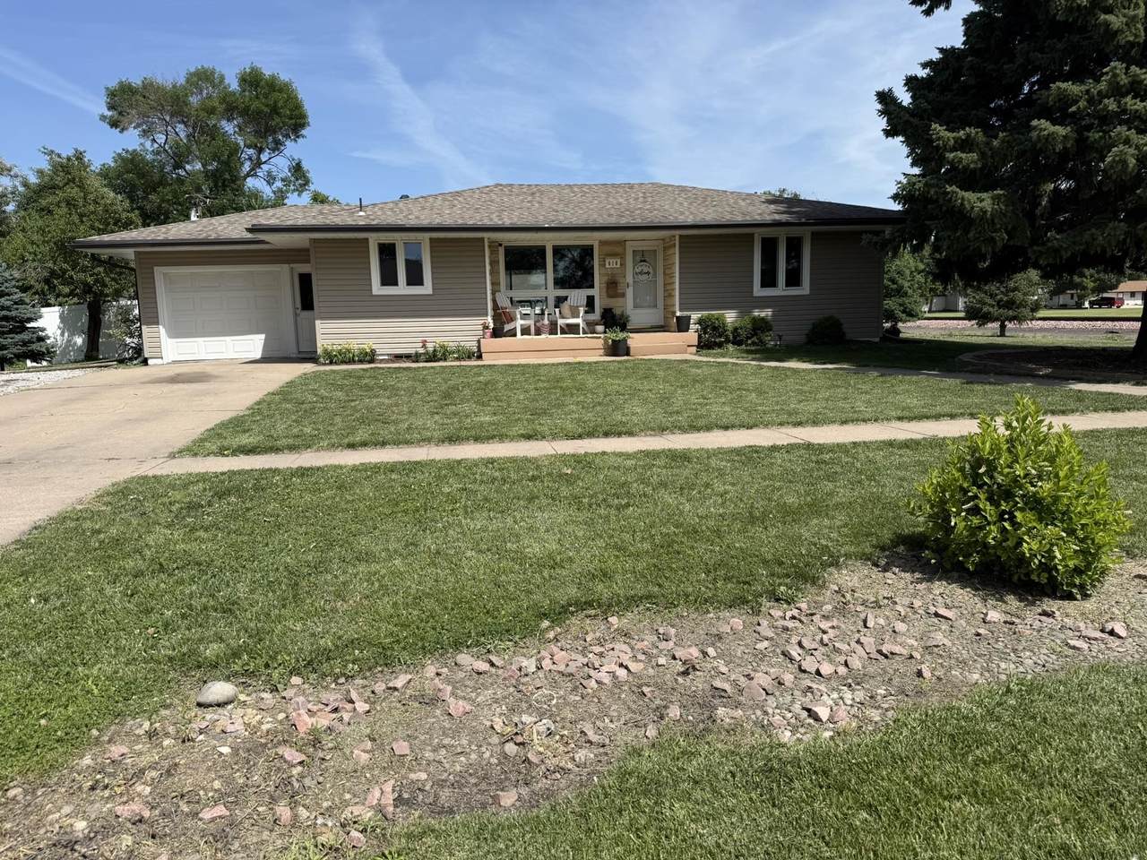 610 9th Street - Photo 1