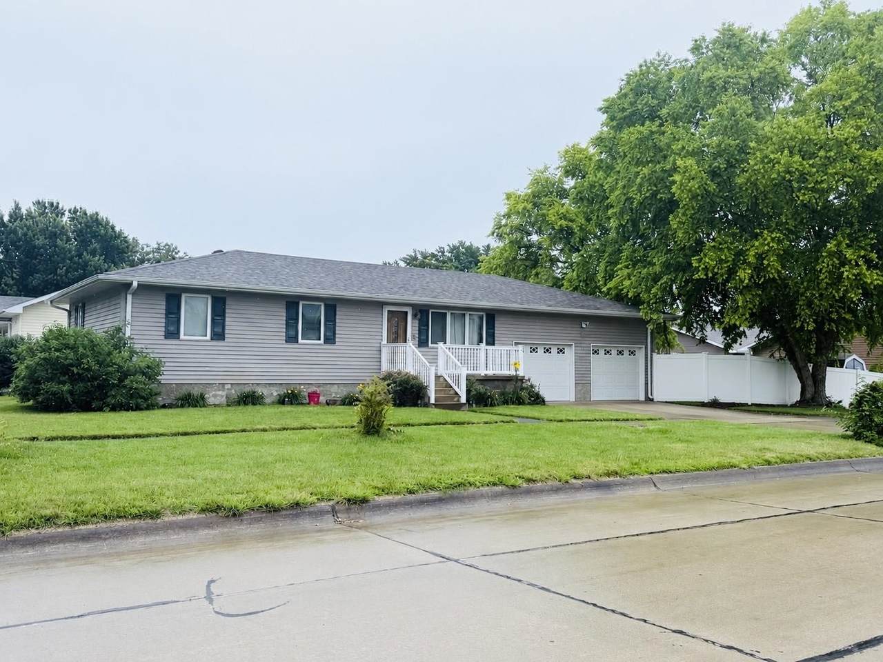 275 19th Avenue - Photo 1