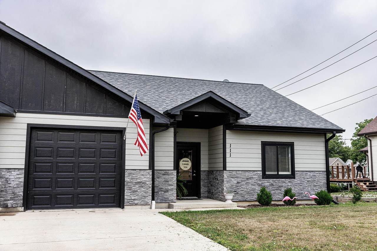 111 Ash Street - Photo 1