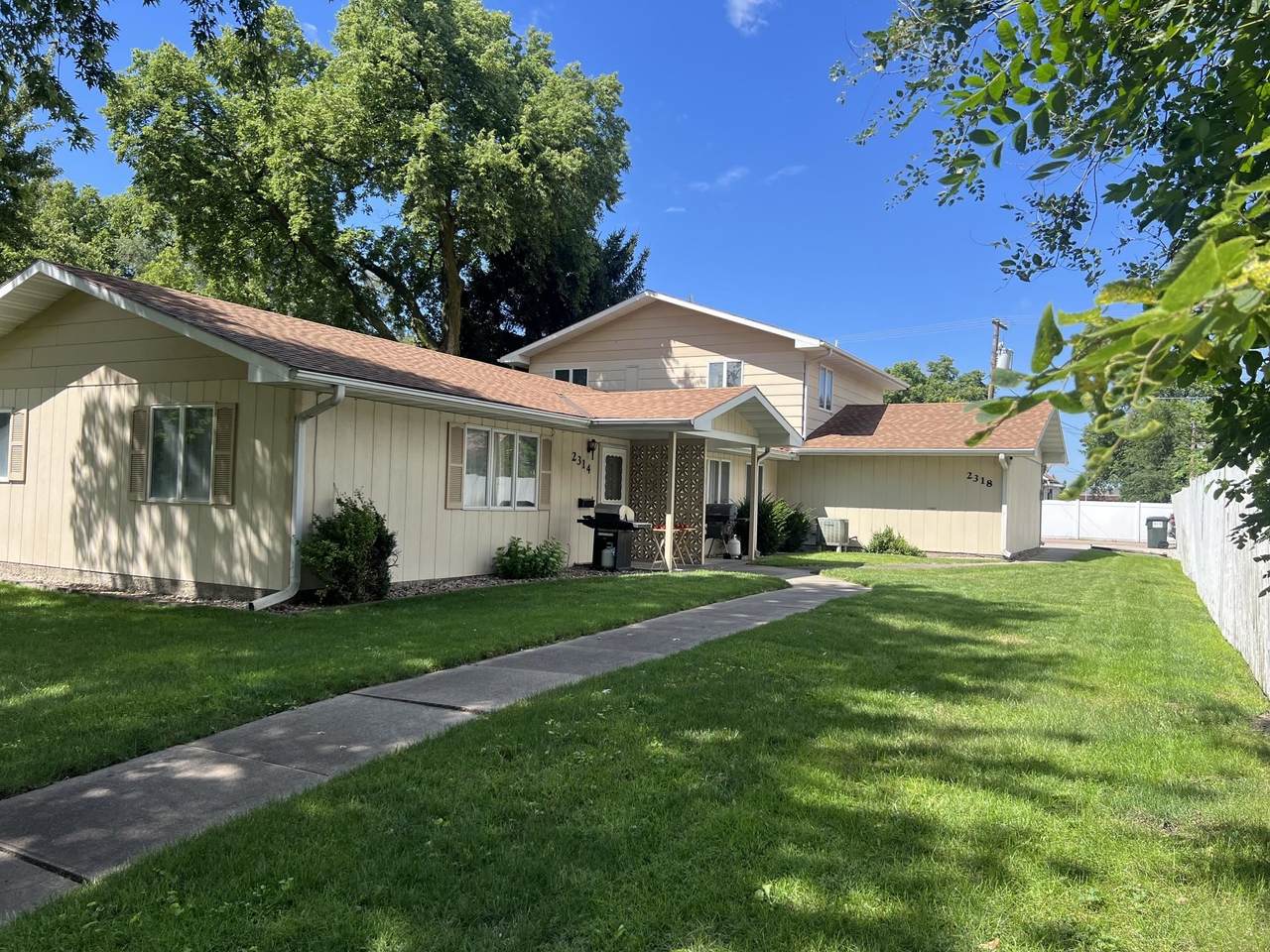 2318 8th Street - Photo 1