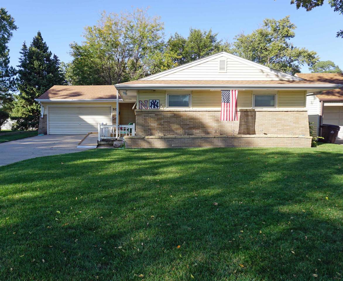 512 10TH STREET - Photo 1