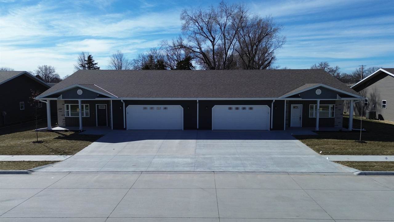 825 9th Street - Photo 1