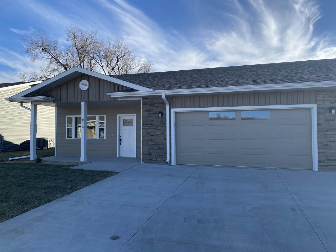 843 9th Street - Photo 1