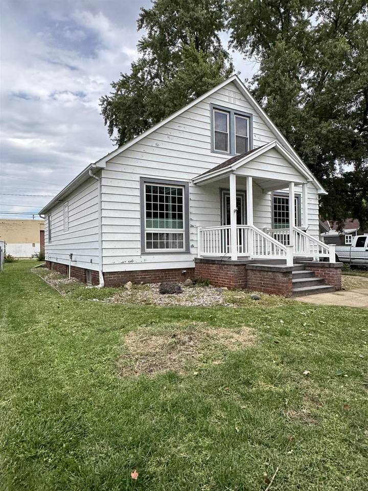 2216 10th Street - Photo 1
