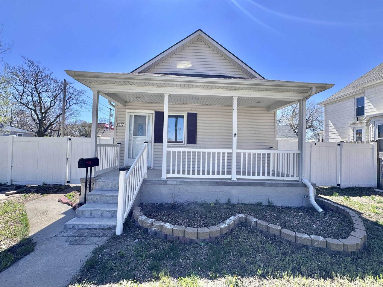 2317 9th Street - Photo 1