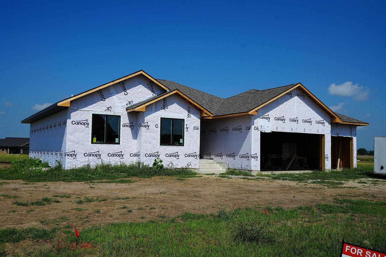 8442 Hillside Plaza - Photo 1