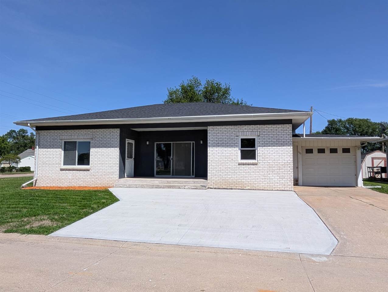 100 3rd Avenue - Photo 1