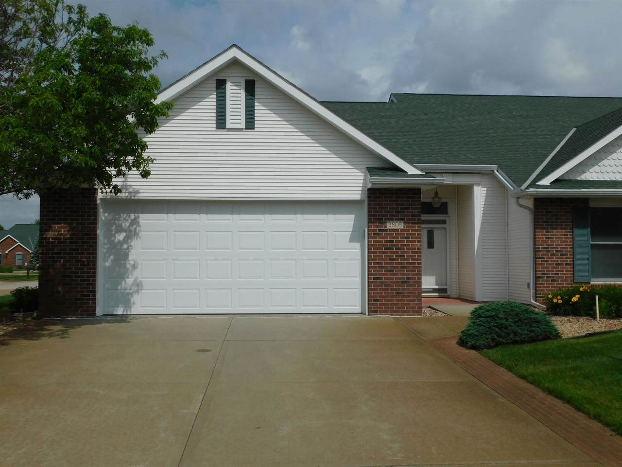 2805 Husker Lane - Photo 1