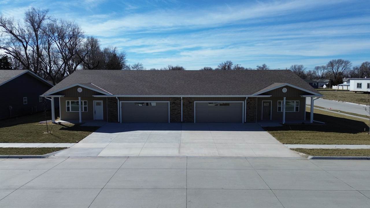 843 9th Street - Photo 1