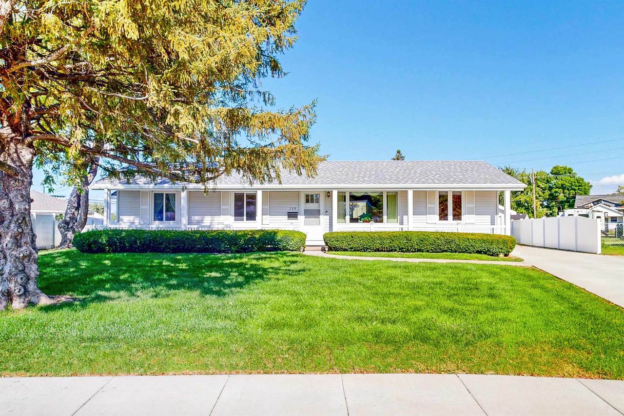 129 Parkway - Photo 1
