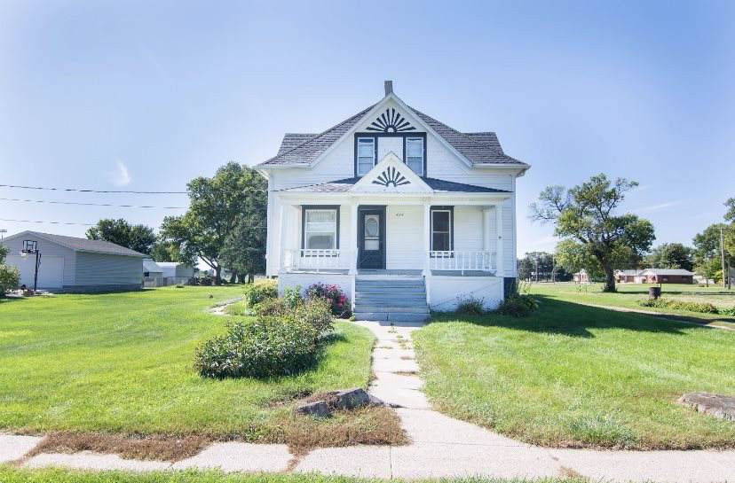 404 4TH STREET - Photo 1