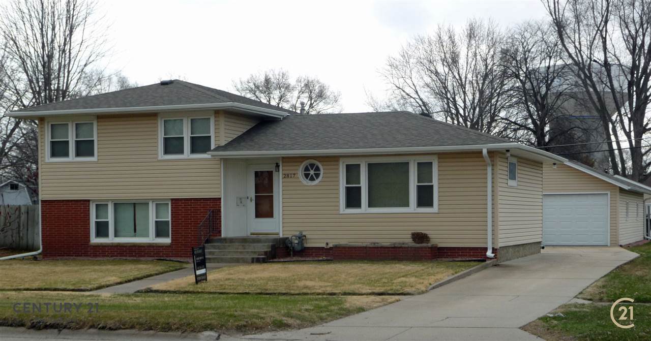 2817 8TH STREET - Photo 1