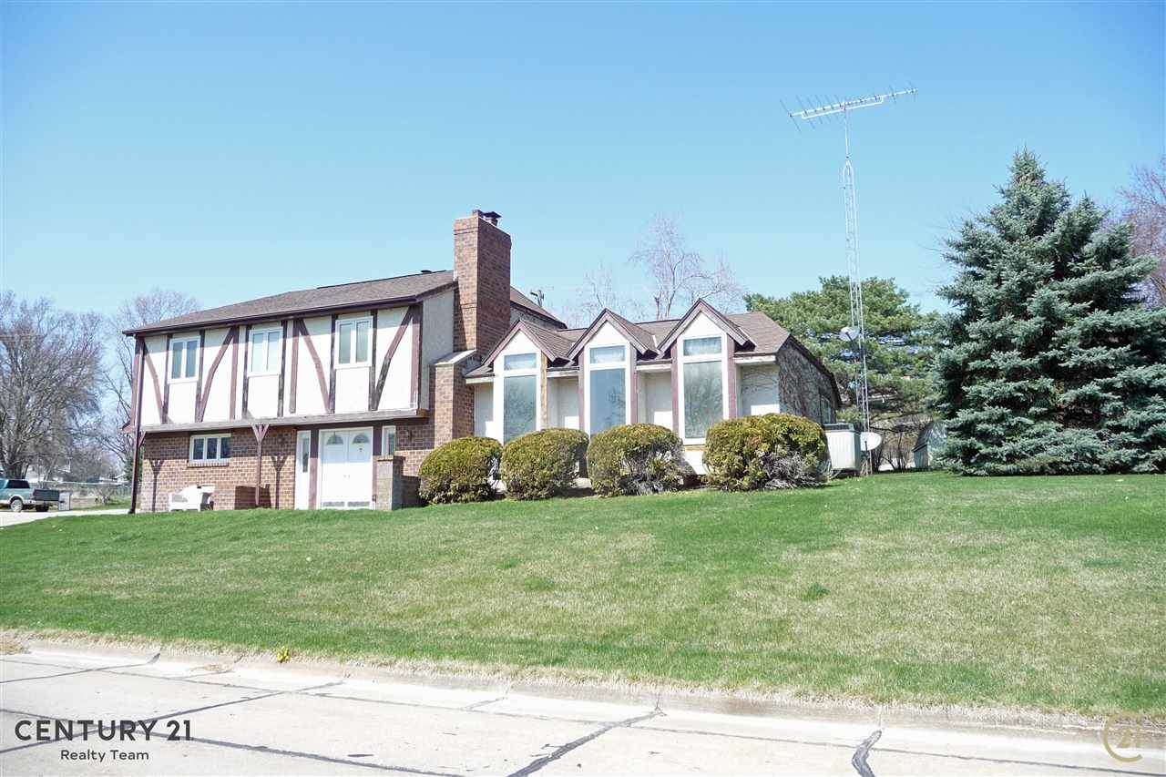 4552 60TH STREET - Photo 1