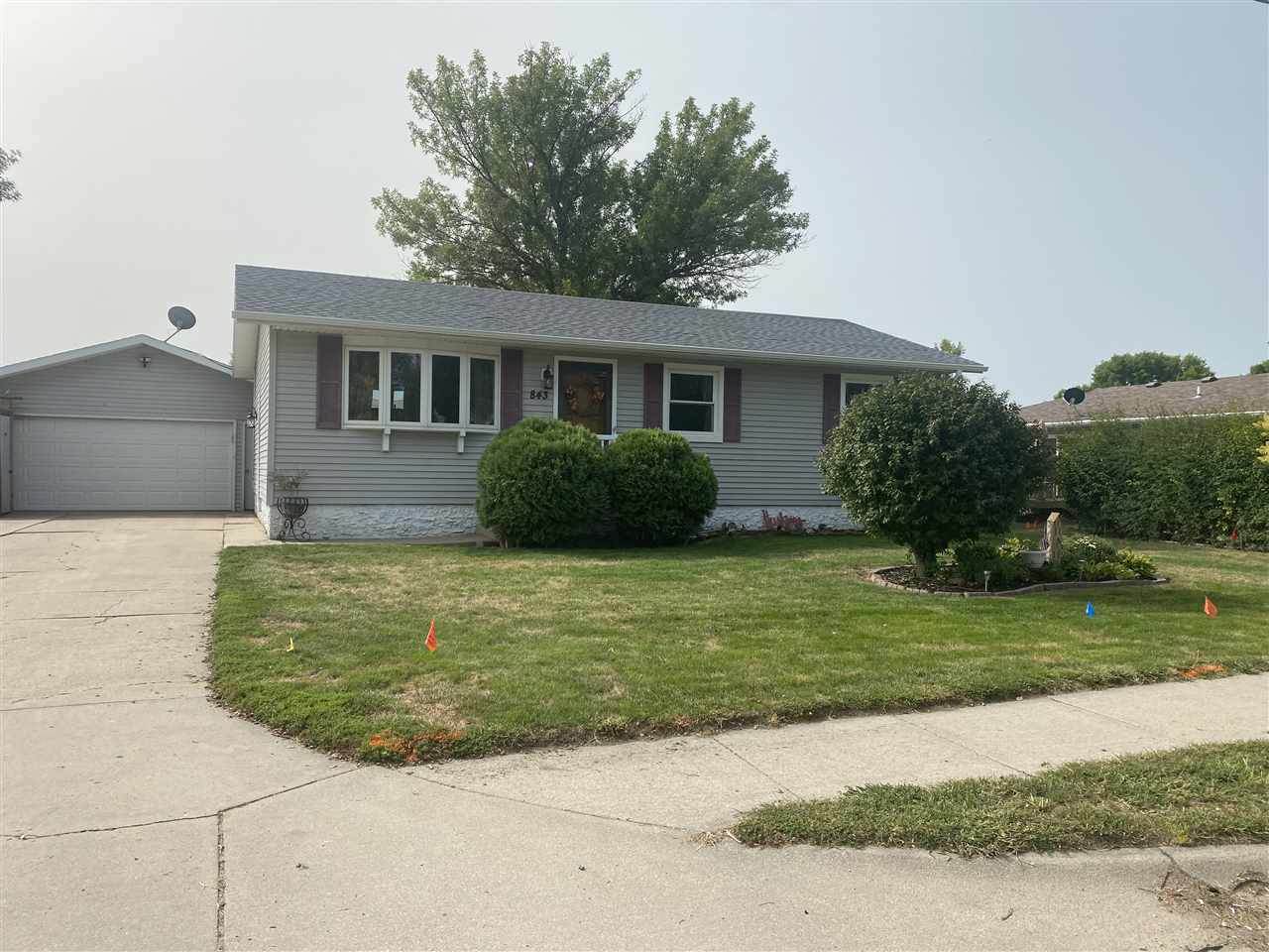 843 8TH STREET - Photo 1