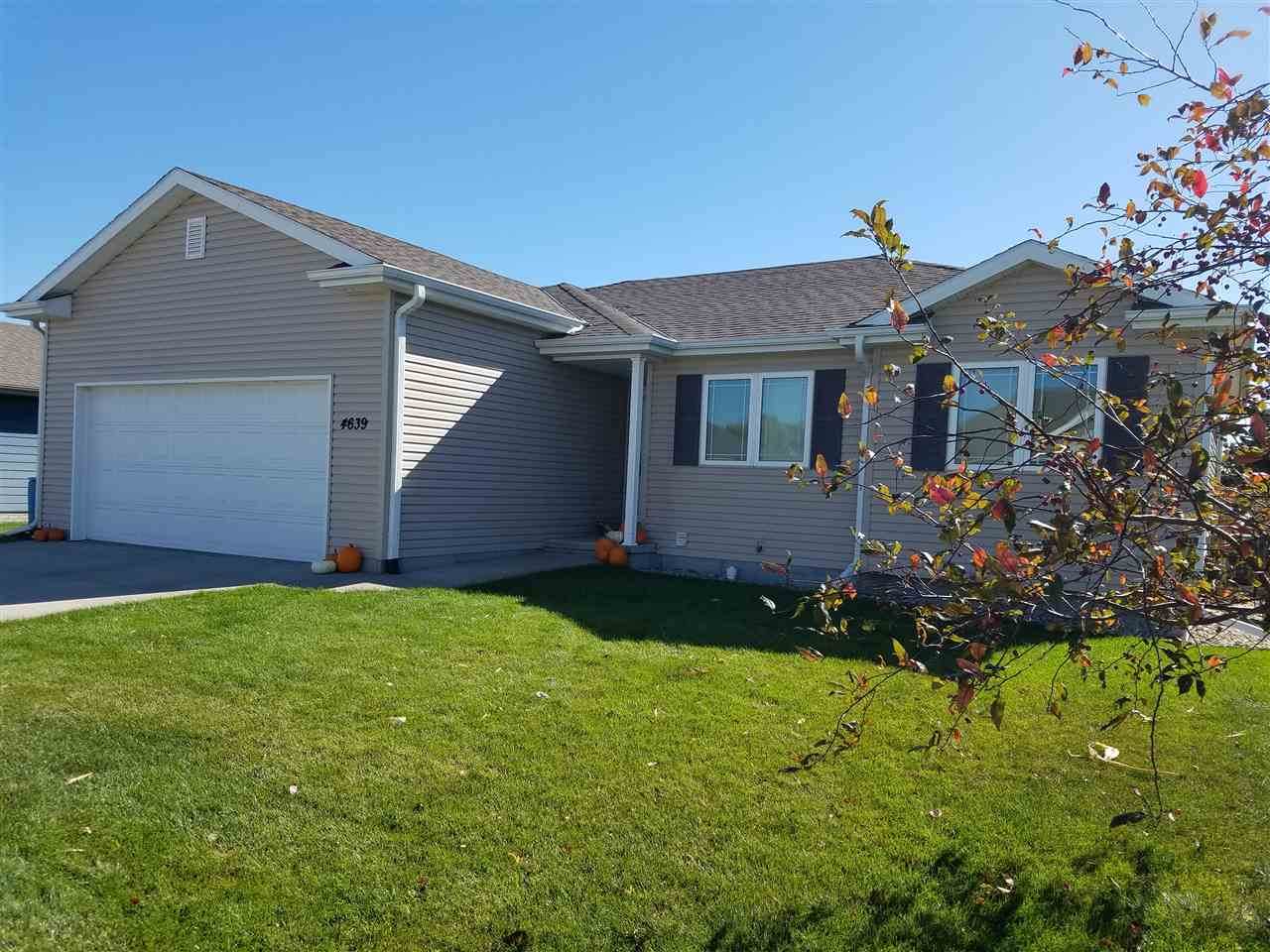 4639 18TH STREET - Photo 1