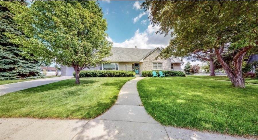 113 Parkway - Photo 1