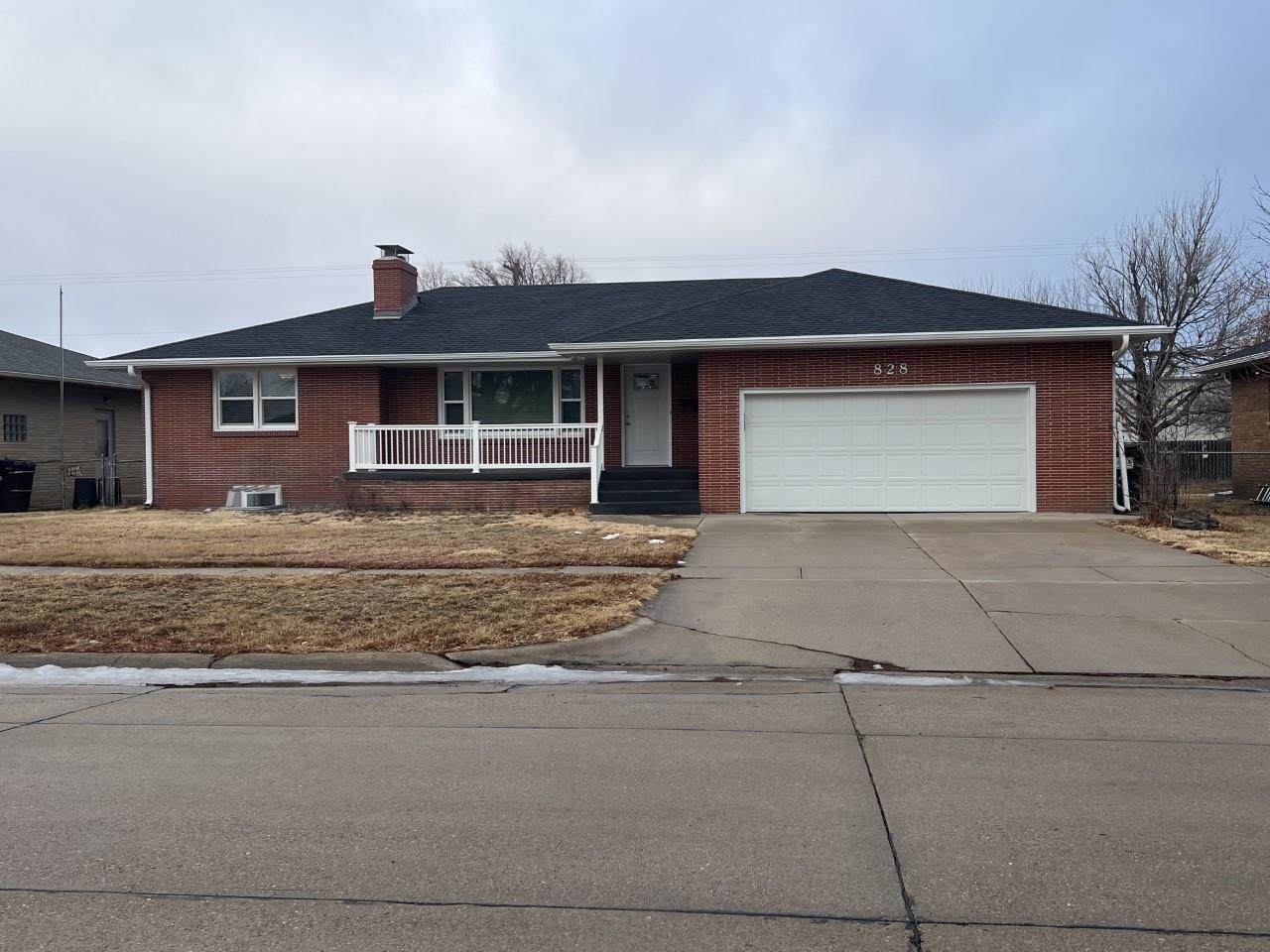 828 Becton Street - Photo 1
