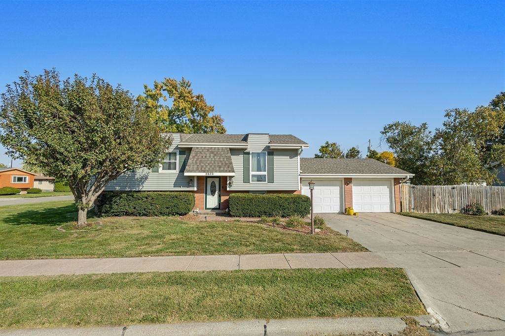 2873 31ST AVENUE - Photo 1