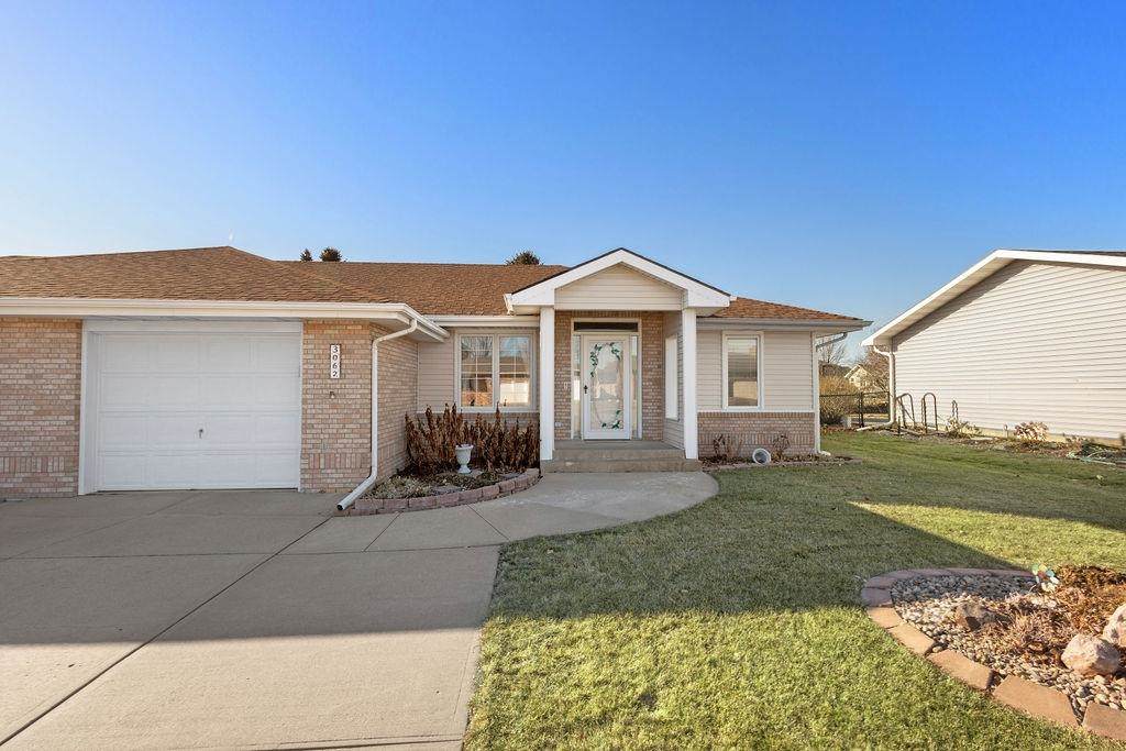 3062 39TH AVENUE - Photo 1