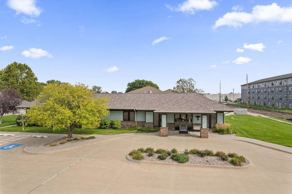 2559 37th Avenue - Photo 1