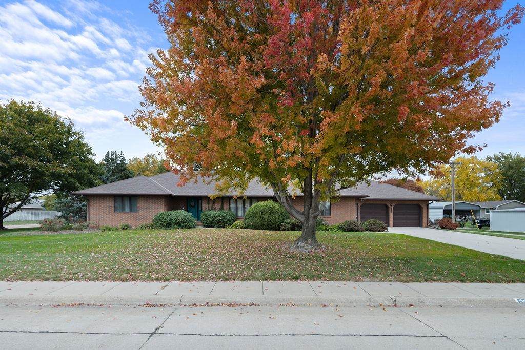 622 4th Street - Photo 1