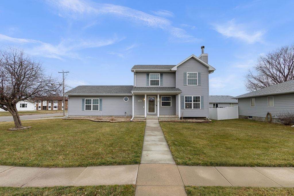 2756 Korby Avenue - Photo 1