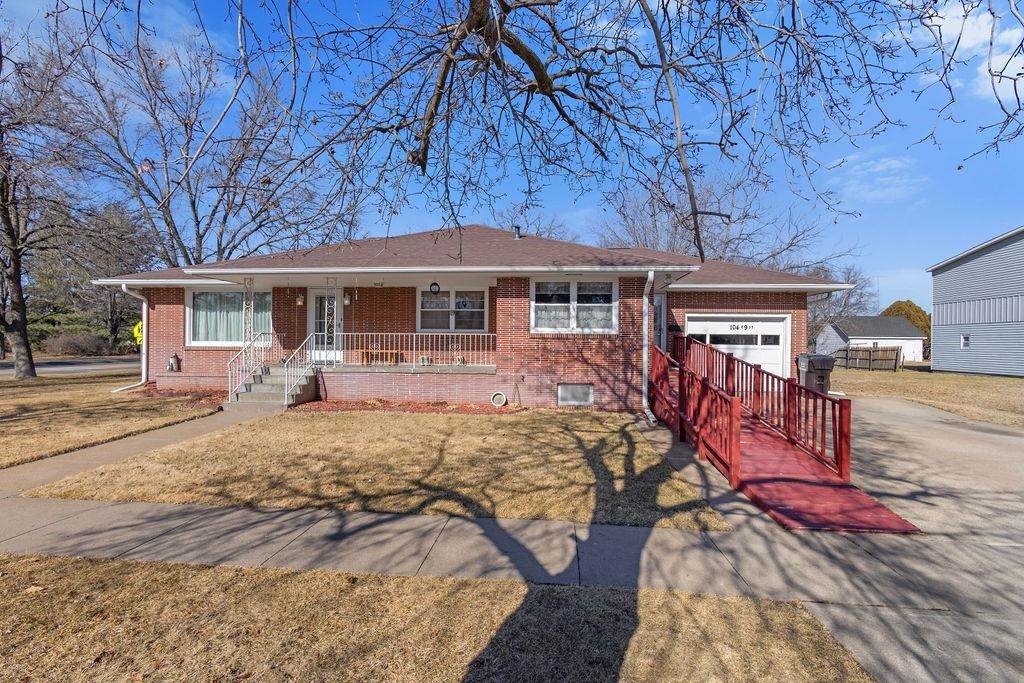 104 9th Street - Photo 1