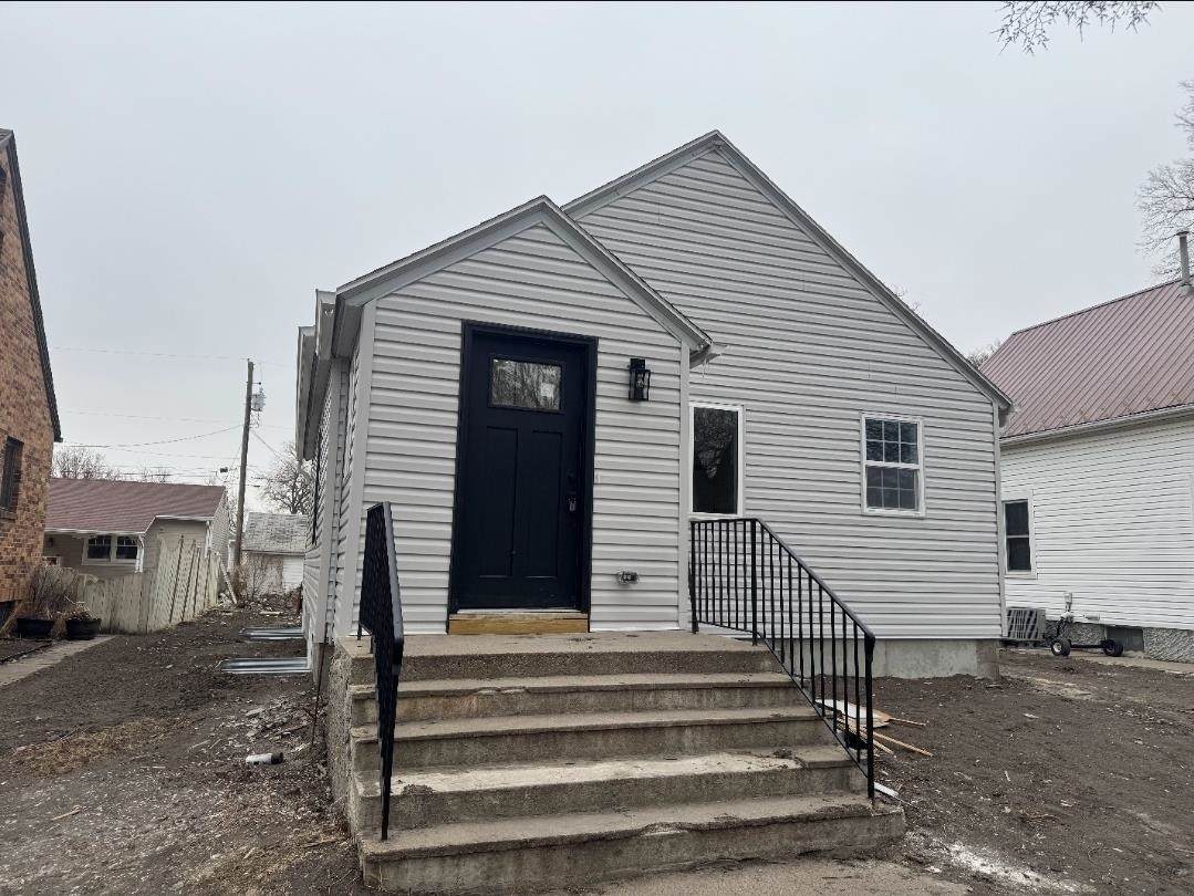 2208 20th Street - Photo 1
