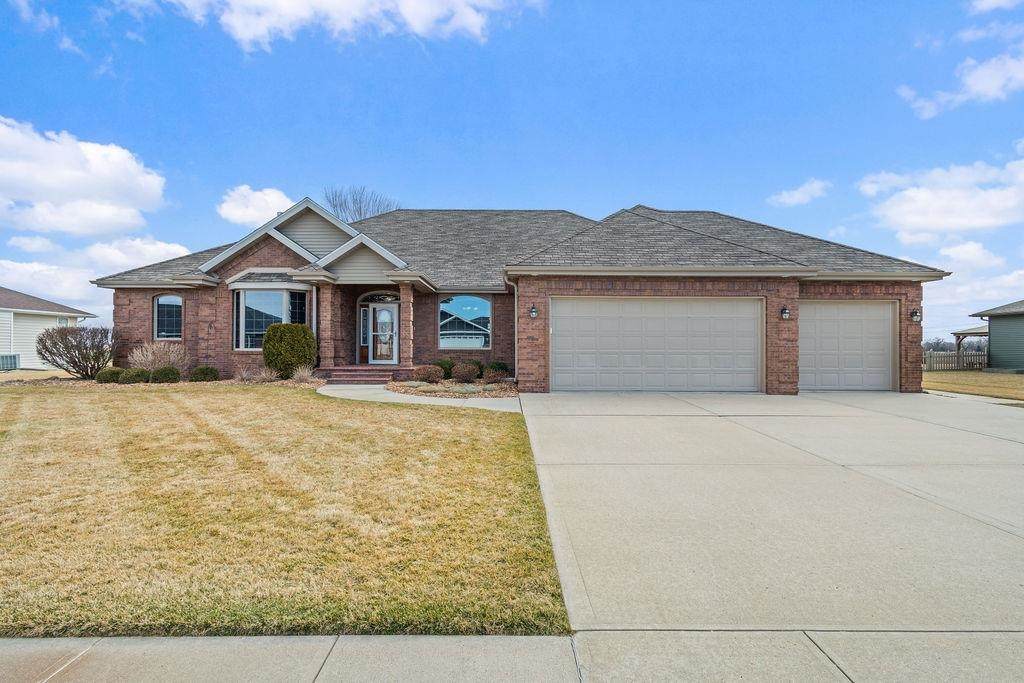 461 Deer Creek Place - Photo 1