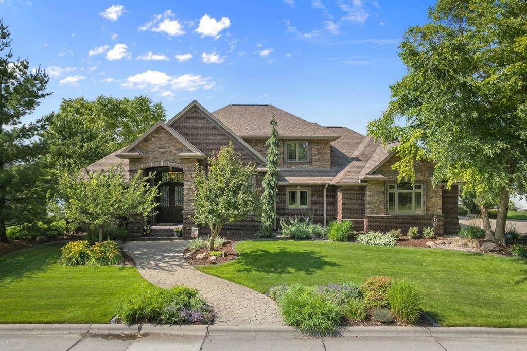 27611 Woodside Drive - Photo 1