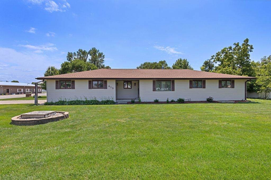 615 17th Street - Photo 1