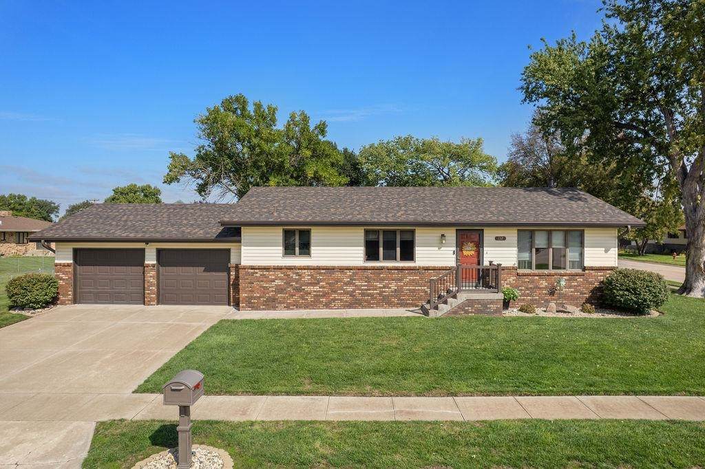 612 3rd Street - Photo 1