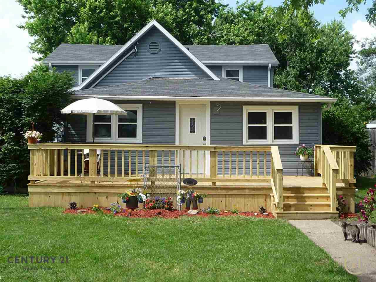 626 St Clare Avenue - Photo 1