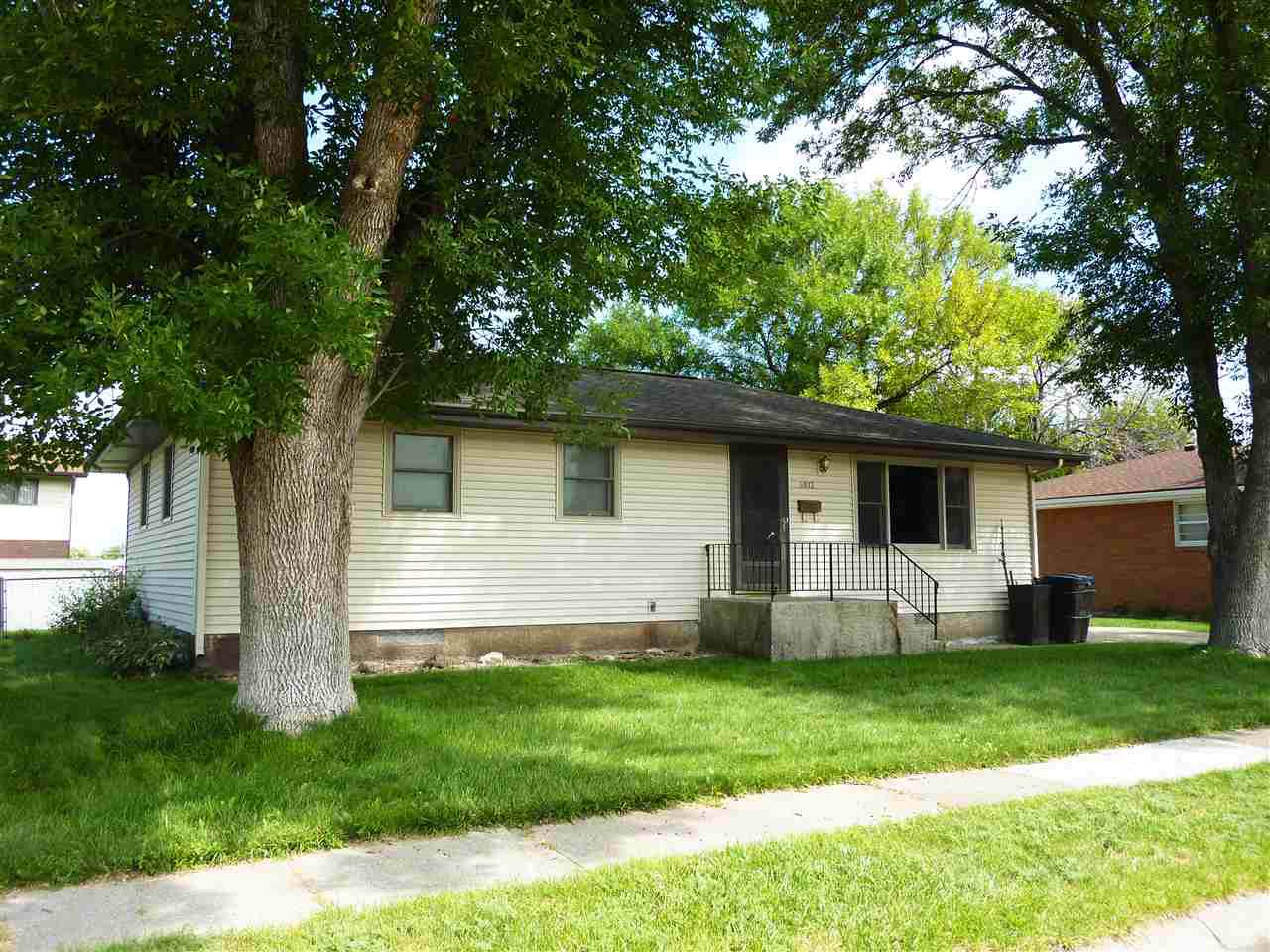 3812 21ST STREET - Photo 1