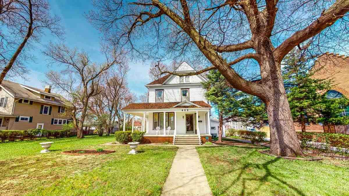 422 6TH STREET - Photo 1