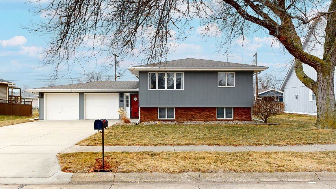 3001 31ST STREET - Photo 1
