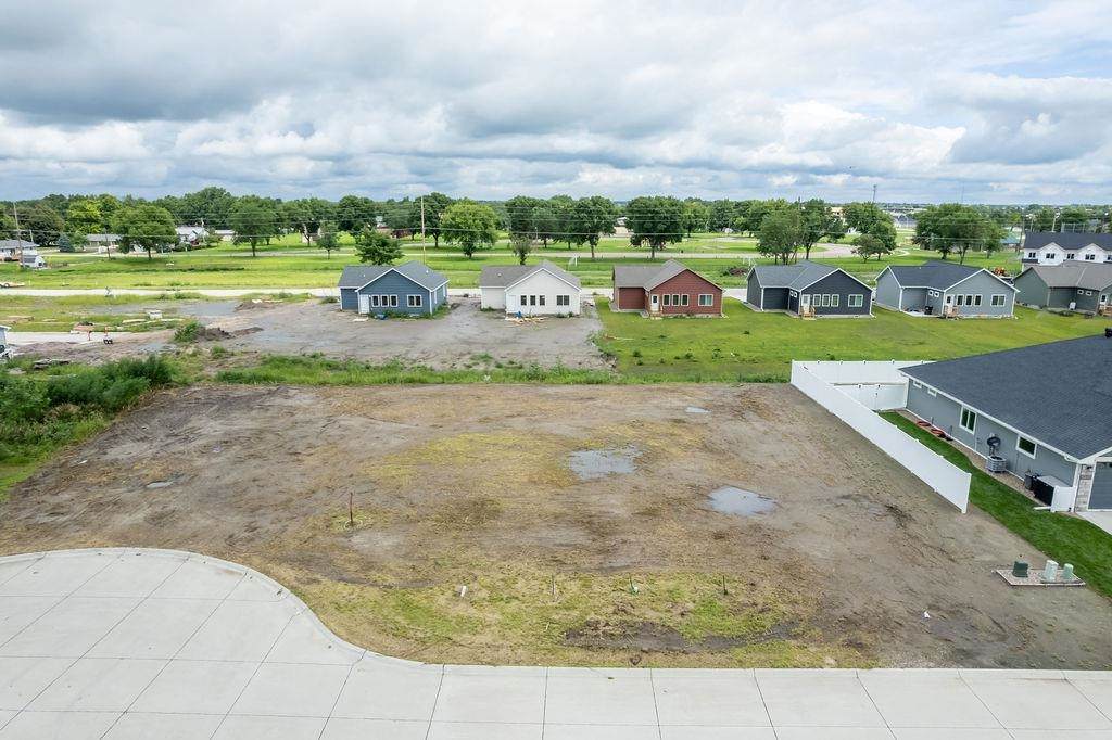 742-744 Augustine Place - Photo 1