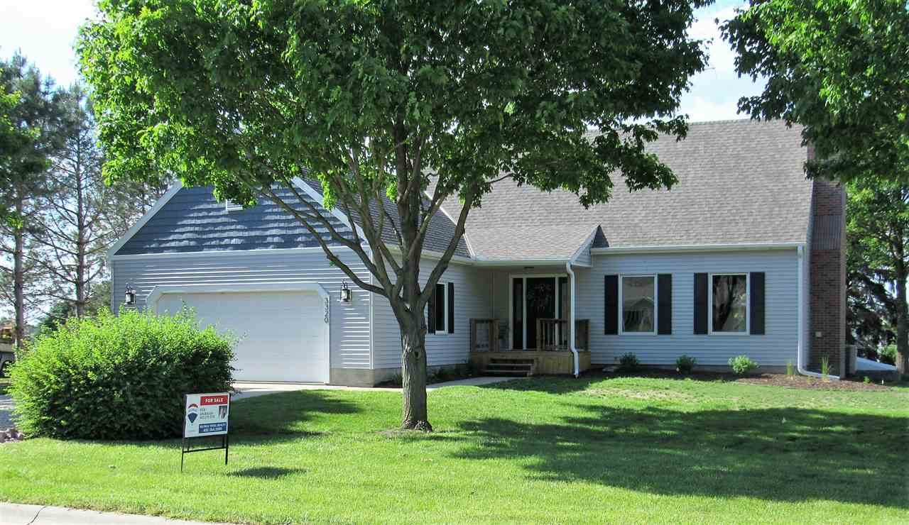 3320 88TH STREET - Photo 1