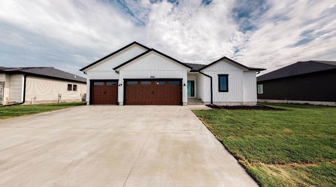 5406 42ND STREET - Photo 1